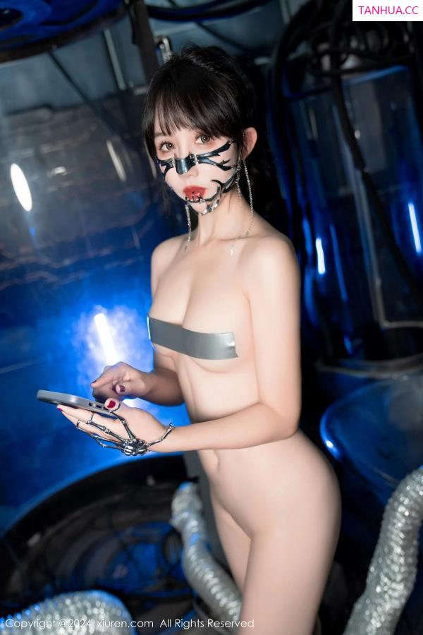 波巧酱  [XiuRen]高清写真图 2024.01.09 No.7930 波巧酱 黑丝美臀第29张图片